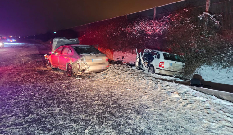 Při nedělní nehodě ve Starém Bohumíně se zranilo půl tuctu lidí. Jeden muž dokonce bojoval o život