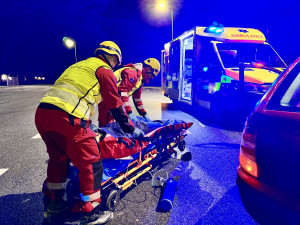 Neopatrní řidiči se opět činili. Moravskoslezští záchranáři dnes ráno zasahovali u pěti sražených chodců