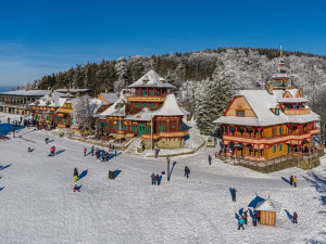 Beskydy dostaly pořádnou bílou pokrývku. Sněžit nepřestává, výstraha meteorologů platí až do pondělí