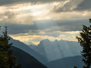 Inverze se Česko nezbaví, slunce se ukáže jen na horách. Od čtvrtka se začne oteplovat