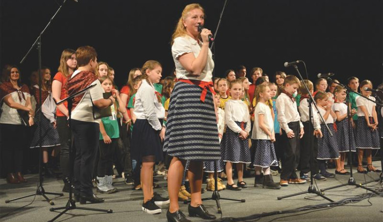 Zpěvník Přiběželi do Betlema pastyře představuje lašské hudební poklady