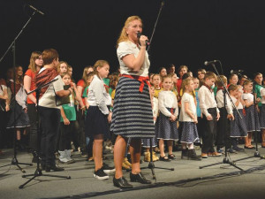 Zpěvník Přiběželi do Betlema pastyře představuje lašské hudební poklady