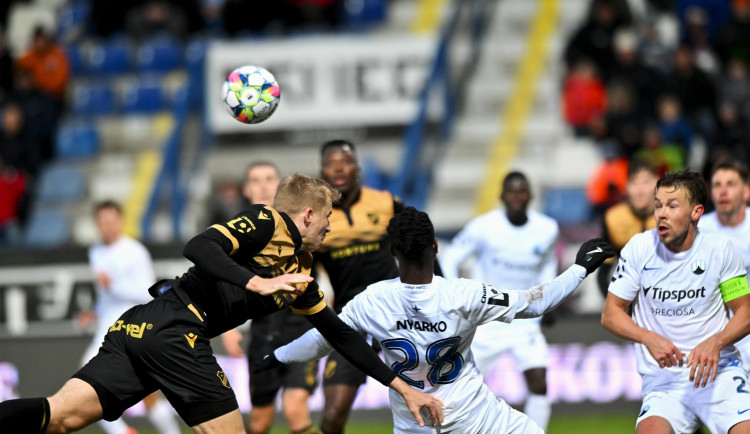 Slovan nestačil v oslabení v prvním jarním utkání ligy na Baník, před domácím publikem prohrál 0:1