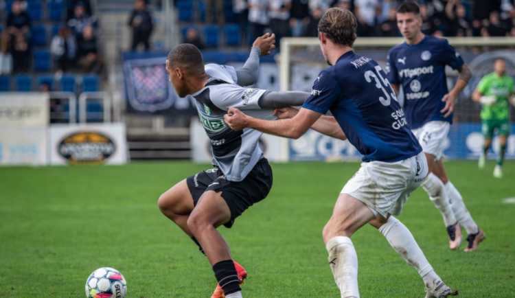 Fotbalisté Karviné porazili Slovácko 2:0 a v lize zvítězili po sedmi zápasech