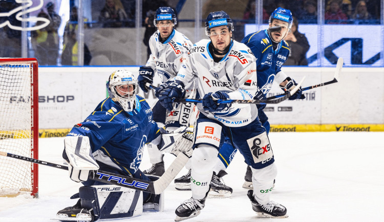 Hokejisté Vítkovic vyhráli v Kladně 5:0 a jsou v předkole play off