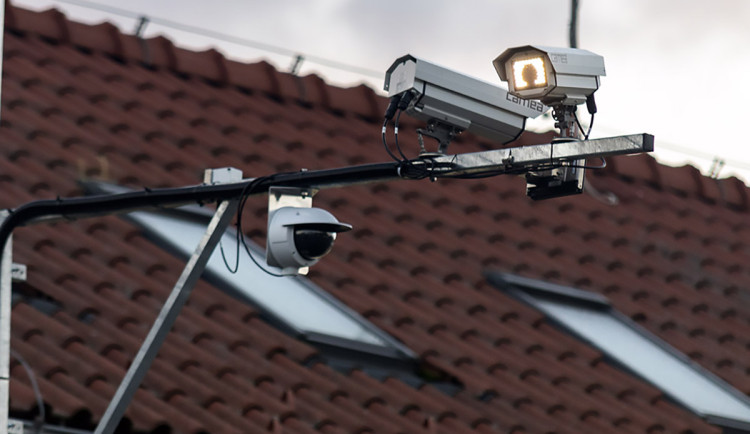 U Litovle nohu z plynu. Město chystá radarové měření na dvou hlavních trasách