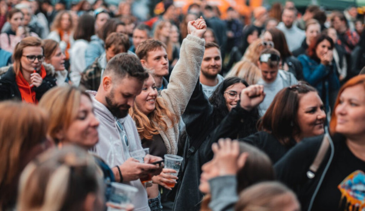Majáles Ostravské univerzity se přesouvá zpět na univerzitní půdu, po letech bude opět zdarma