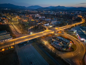 Frýdek-Místek vyměnil osvětlení na hlavních tazích. Město chce ušetřit, využilo proto úspornější LED lampy