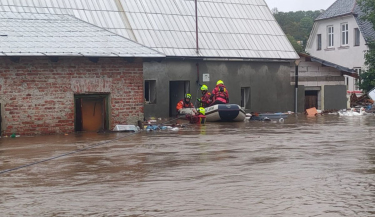 size4-17419456772226-124-stovky-milionu-korun-navic-na-obnovu-jesenicka-zniceneho-povodnemi-vlada-zmenila-dotacni-pravidla