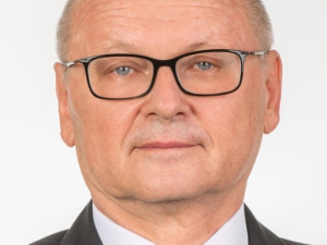 Ostrava se loučí se známým politikem. Vladimír Cigánek prohrál bitvu s těžkou nemocí, bylo mu 70 let