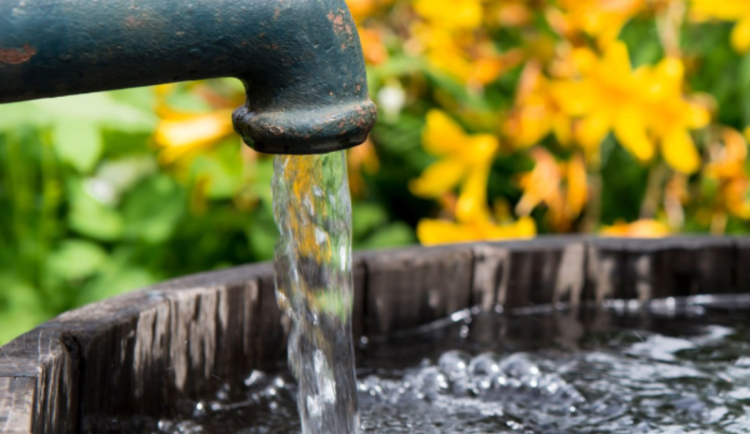 Voda z více než 90 procent studní po povodních nevyhovuje normám, ukázaly testy