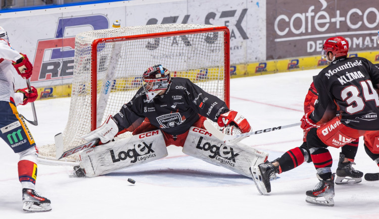 Sedlák byl za kluky v kabině, i bez něj vybojovalo Dynamo postupový mečbol