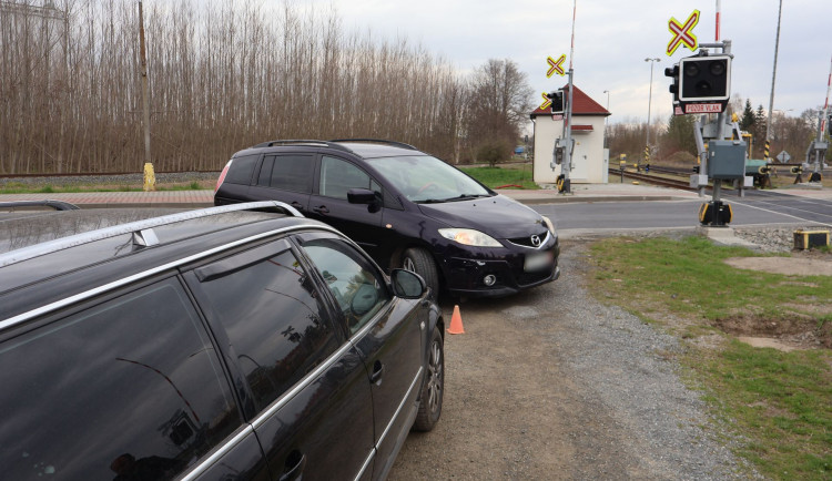 Muž řídil s kotníkem v sádře. V Litovli narazil do protijedoucího vozidla