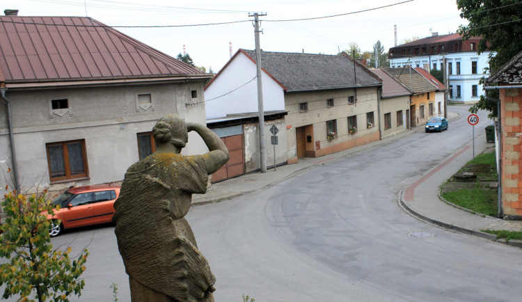 Kompenzace za D1 jdou občas pomalu, všechno se asi nestihne. Ale díky za ně, zní z Dluhonic