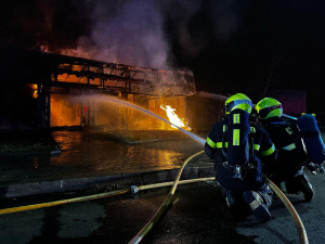 V Ostravě v noci shořelo bývalé bistro Bedřich. Příčinu požáru zatím hasiči neznají