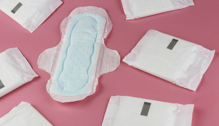 Ostravské školy dostaly první várku vložek. Na řešení menstruační chudoby město vyčlenilo milion