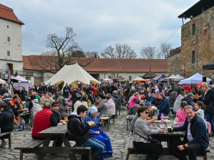 Přesun ostravských Velikonoc z hradu na náměstí.