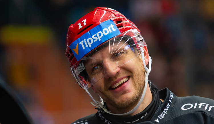 Lotyšský hokejový obránce Freibergs vymění Hradec Králové za Vítkovice