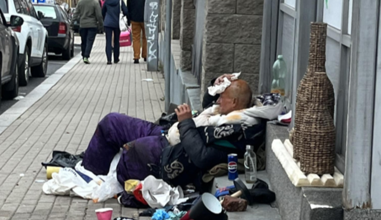 Liberec zatím nezakáže bivakování a táboření na veřejných místech