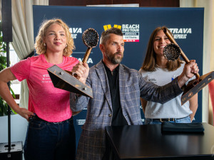 Světový turnaj v beachvolejbalu v Ostravě startuje již za měsíc. Organizátoři představili netradiční trofeje