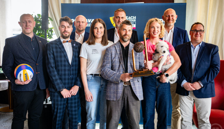 Světový turnaj v beachvolejbalu v Ostravě startuje již za měsíc. Organizátoři představili netradiční trofeje