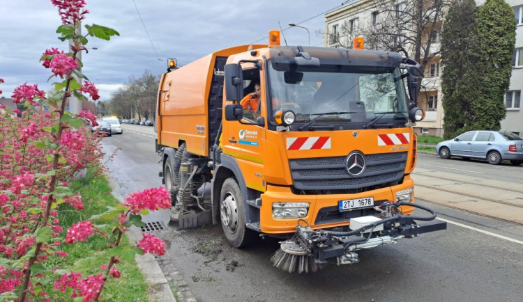 Z ostravských ulic po Velikonocích zmizelo už 750 tun špíny
