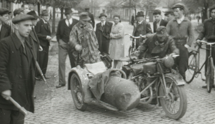 Barikády v Přerově. První ozbrojené povstání proti okupantům začalo spontánně