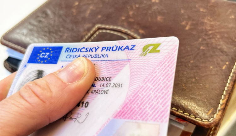 Přes třicet tisíc motoristů v kraji letos čeká výměna řidičáku, jde to bez nervů