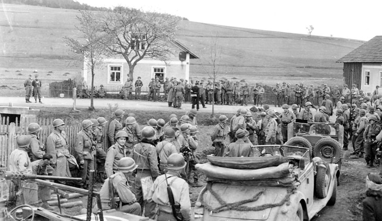 Slavná kapitulace 11. tankové divize wehrmachtu ukrývá desítky let jedno tajemství