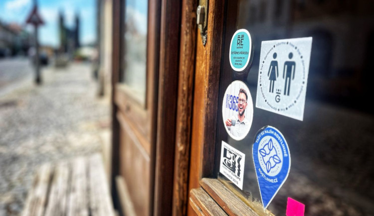 WC friendly restaurant: Toalety zdarma i pro nezákazníky teď v Hradci Králové