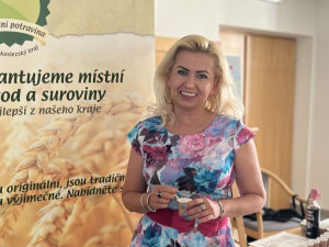 Klobásy, medovina, větrníky nebo pečenáče. To jsou oceněné regionální potraviny