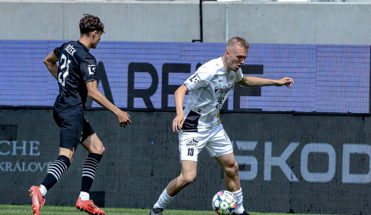 Karviná nestačila na Hradec, skupinu o umístění zahájila porážkou 0:1