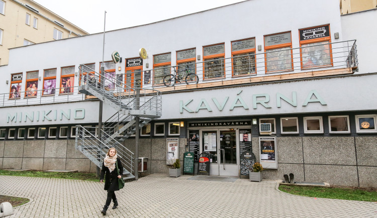 Ostravské Minikino obnovuje noční promítání pro filmové nadšence a nespavce