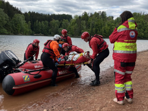 FOTO: Ostravští hasiči ovládli soutěž ve vodním záchranářství