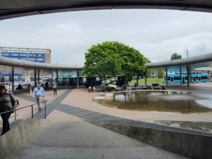 Před hlavním nádražím v Ostravě