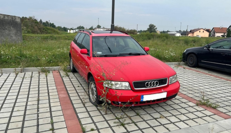 Z bohumínských ulic zmizelo za pět let 140 autovraků.