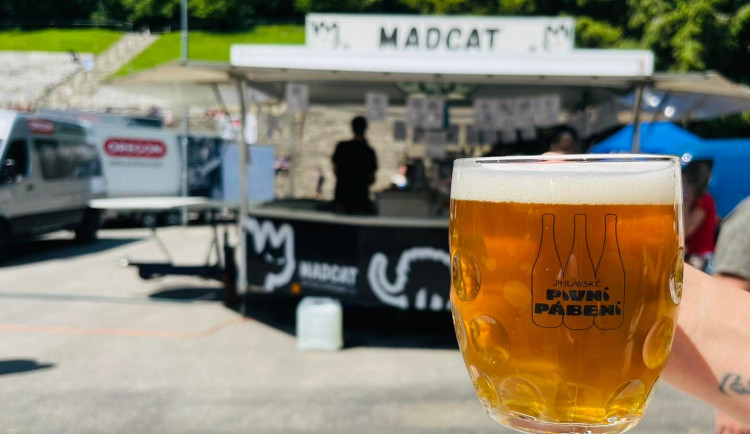 Kulturní tipy: Pivo poteče v Jihlavě a Třebíči proudem, Polná sází na víno