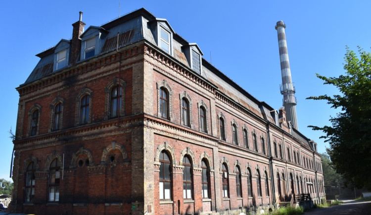 DRBNA HISTORIČKA: Made in Frýdek-Místek. Tečku za textilním centrem napsala sebevražda
