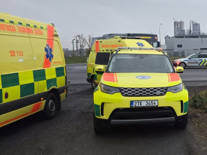 Křeče a ztráta vědomí, tři lidé skončili po požití neznámé drogy v ohrožení života
