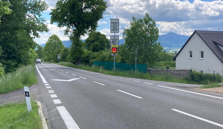 Represivní radar ve Studánce měl měřit už od prázdnin, termín se nakonec posouvá