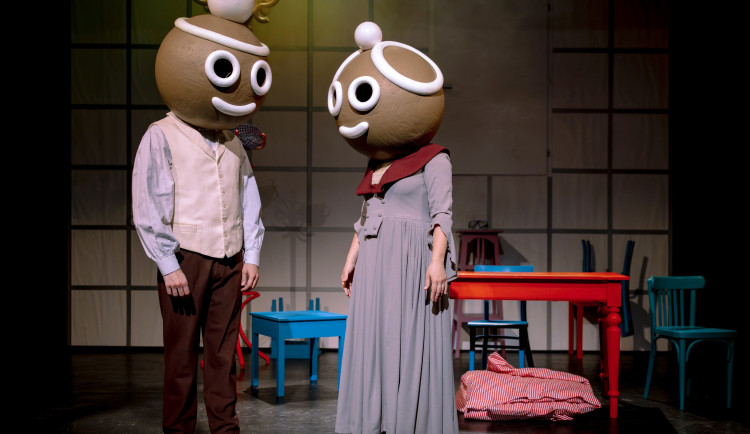 Divadlo Alfa se v nové hře inspirovalo Andersenovými pohádkami