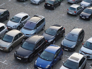 Orlová téměř za 20 milionů korun rozšíří parkovací plochy a opraví chodníky
