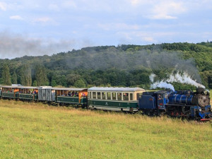 Sezona parních vlaků na Osoblažské úzkokolejce začala s Hotzenplotzovou stezkou