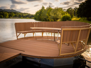 Na Olešné je nové dřevěné molo. Vyšlo na tři miliony korun