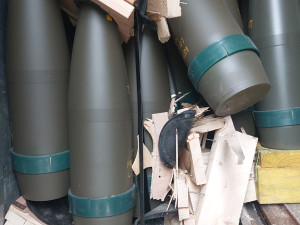 Hromadná nehoda šesti vozidel u Jablunkova. Jeden z řidičů vezl v kamionu munici