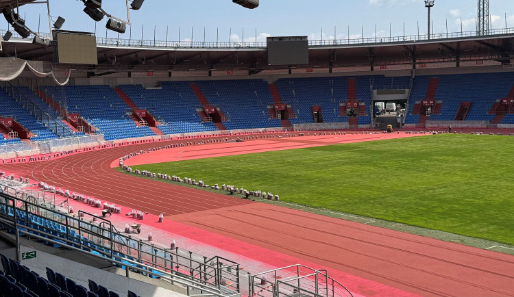 Městský stadion v Ostravě má opravený atletický ovál, využije se při Zlaté tretře