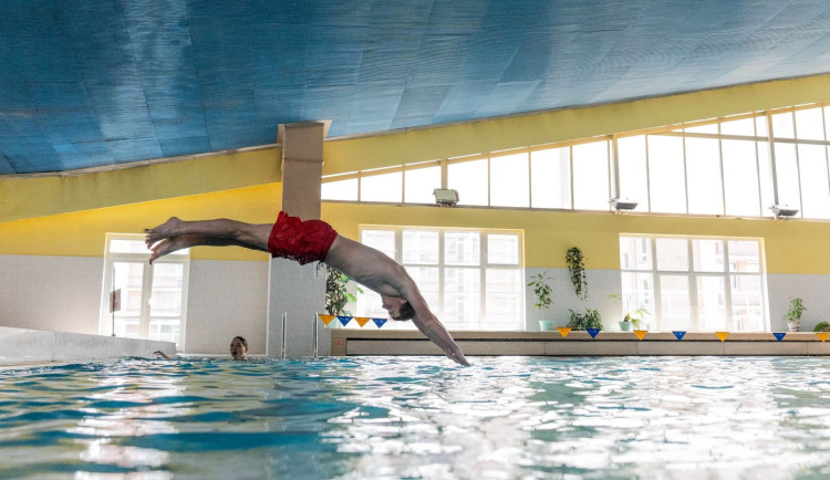 Kraj ve spolupráci s Frýdkem-Místkem opraví za 230 milionů bazén střední školy. Foto: Se svolením SŠ řemesel Frýdek-Místek