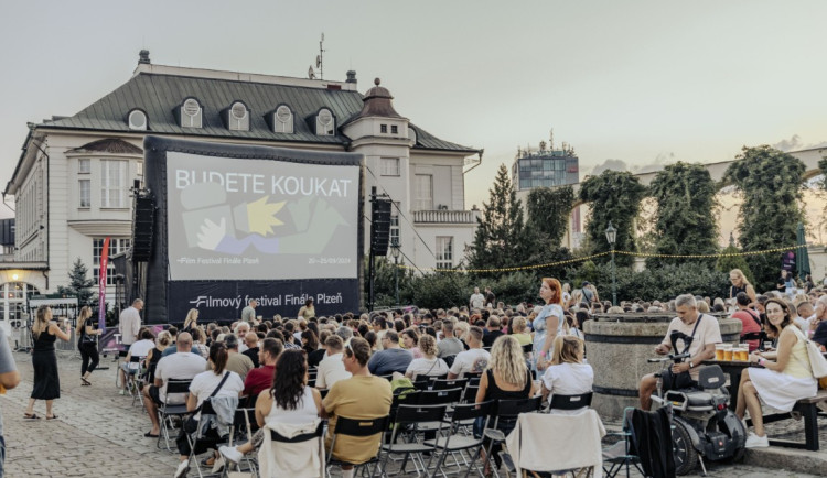 Letní kino na místech, kde byste to nečekali. Promítání bude v pivovaru i ve stodole