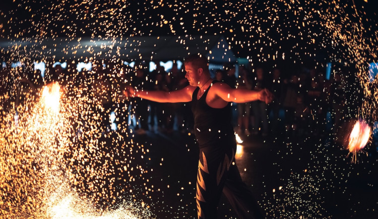 KULTURNÍ TIPY: Pokud máte rádi hudbu, jídlo a festivaly, tento víkend je pro vás