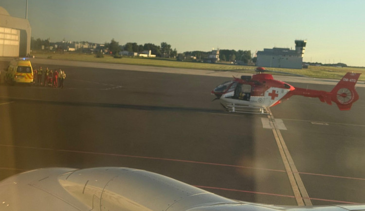 Drama na ostravském letišti. Pasažéra potrápili potravinová alergie